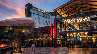 COVID, Customers Lead MGM to Open First Smoke-Free Las Vegas Strip Resort